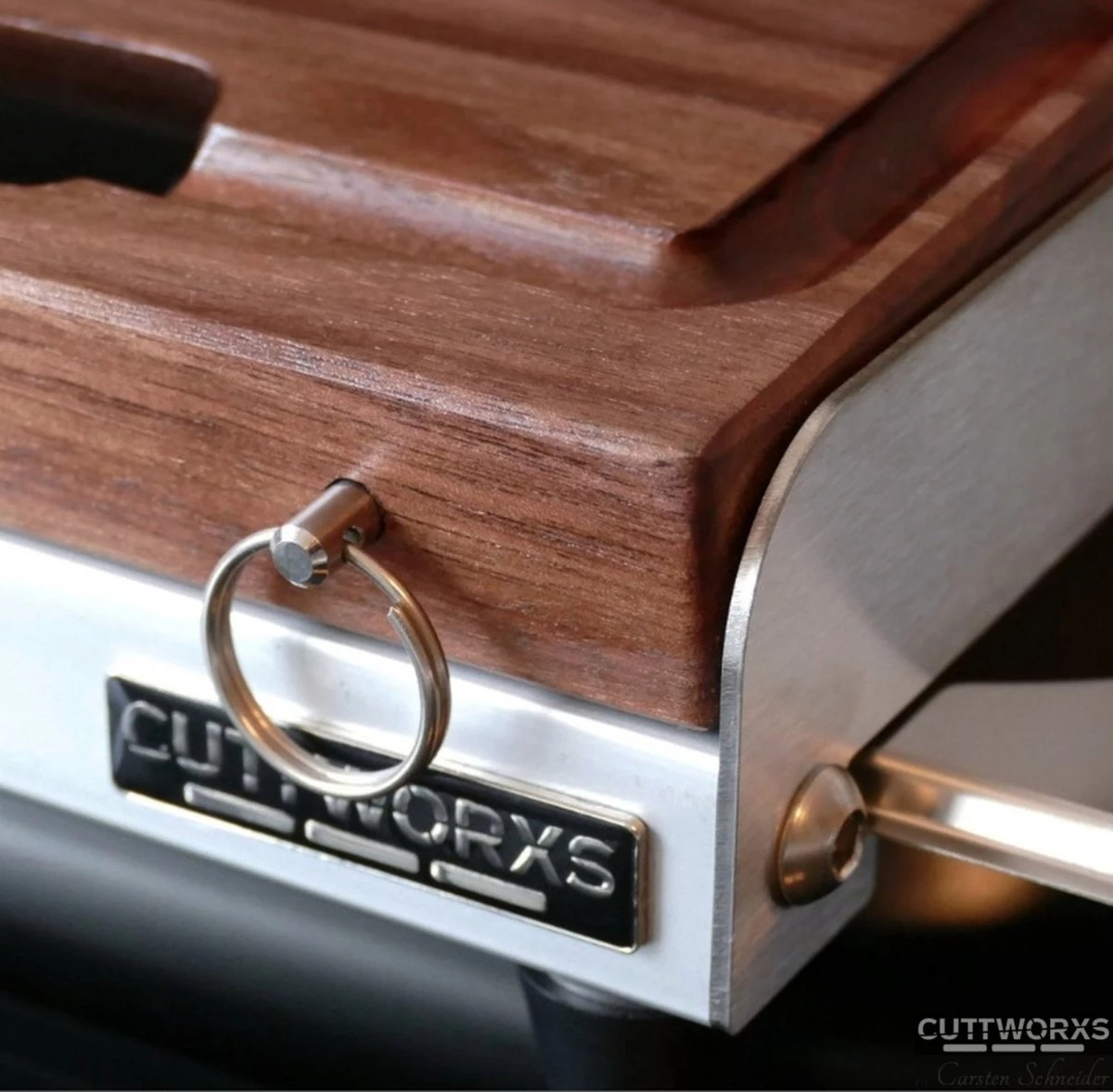 Cuttworxs Notenhouten Snijplank XL Met Sap Geul En Geïntegreerde Opvangbak 5 Cuttworxs Notenhouten Snijplank XL Met Sap Geul En Geïntegreerde Opvangbak - Afbeelding 3