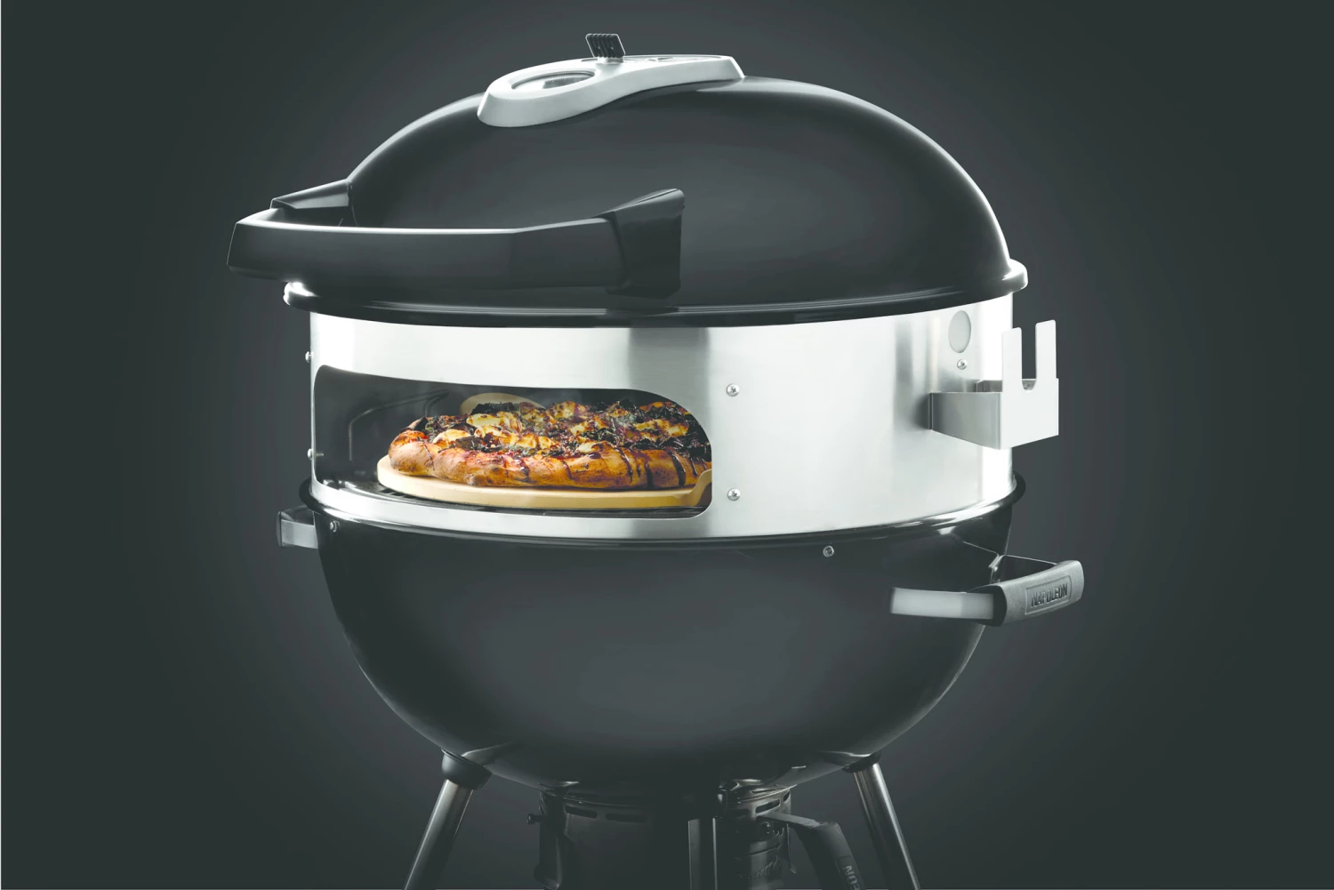 Napoleon Pizzaoven En Draaispit Voor Houtskool Kettle 57cm 4 Napoleon Pizzaoven En Draaispit Voor Houtskool Kettle 57cm - Afbeelding 2