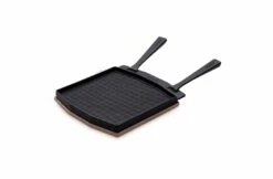 Ooni Dubbelzijdige Grizzlerplaat Met Afneembare Greep En Houten Bord 7 Ooni Dubbelzijdige Grizzlerplaat Met Afneembare Greep En Houten Bord -Keuken Grill Verkoop 2024 ooni dubbelzijdige grizzlerplaat met afneembare gr 1